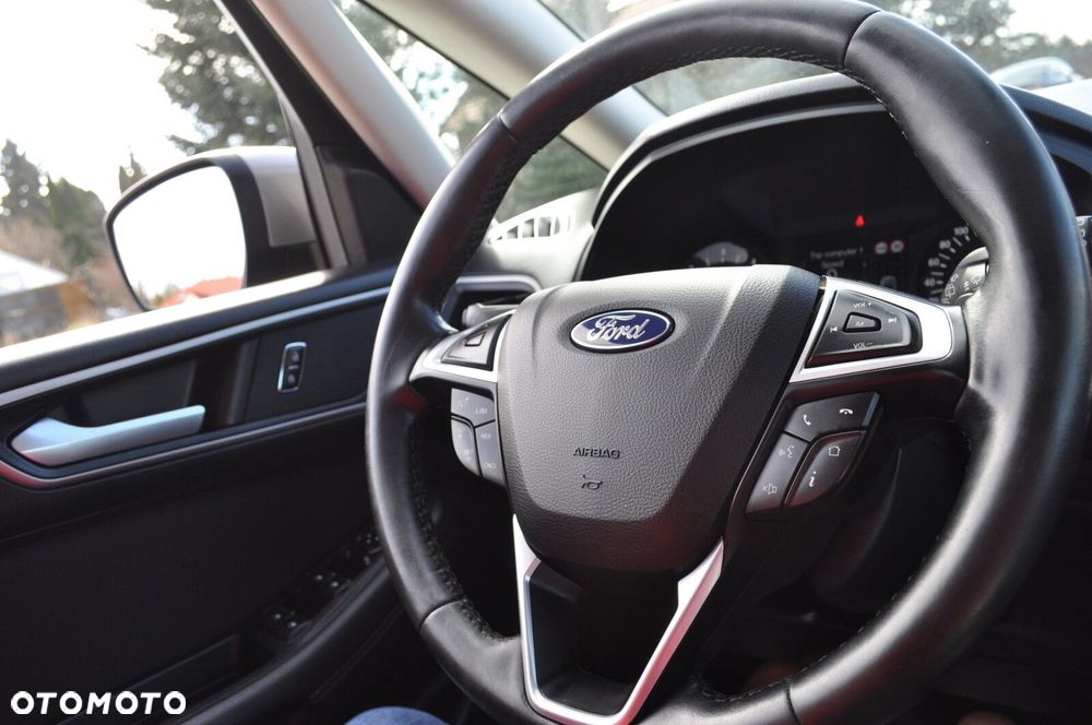 Ford S-Max - 13