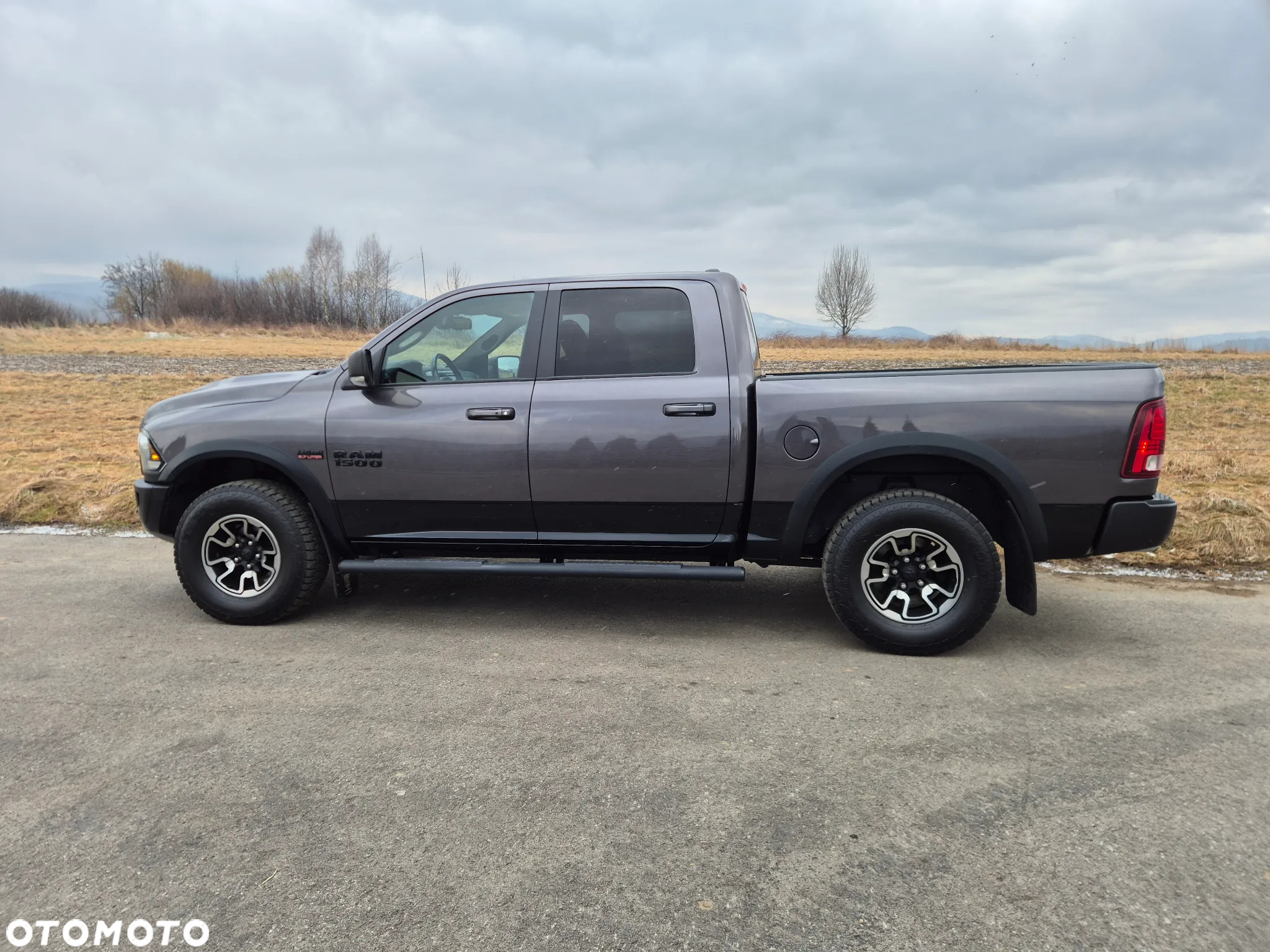 Dodge RAM 1500 5.7 4x4 - 5