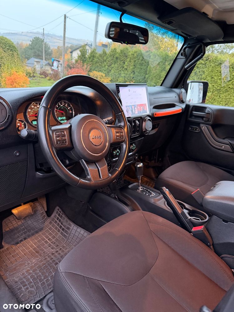 Jeep Wrangler - 21