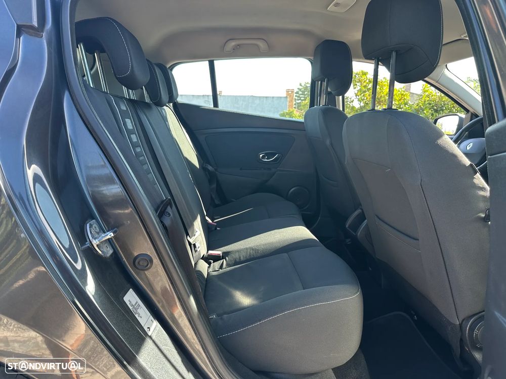 Renault Mégane 1.5 dCi Comfort SS - 29