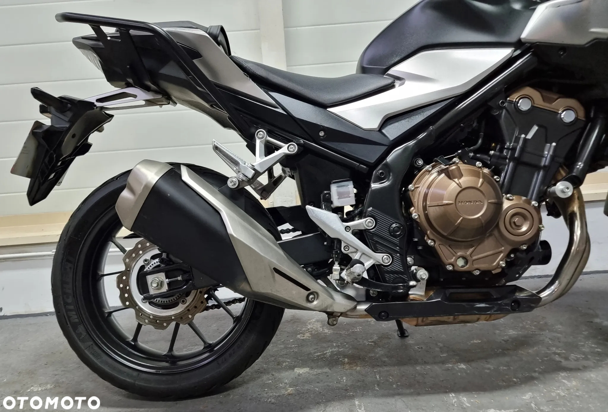 Honda CB - 8