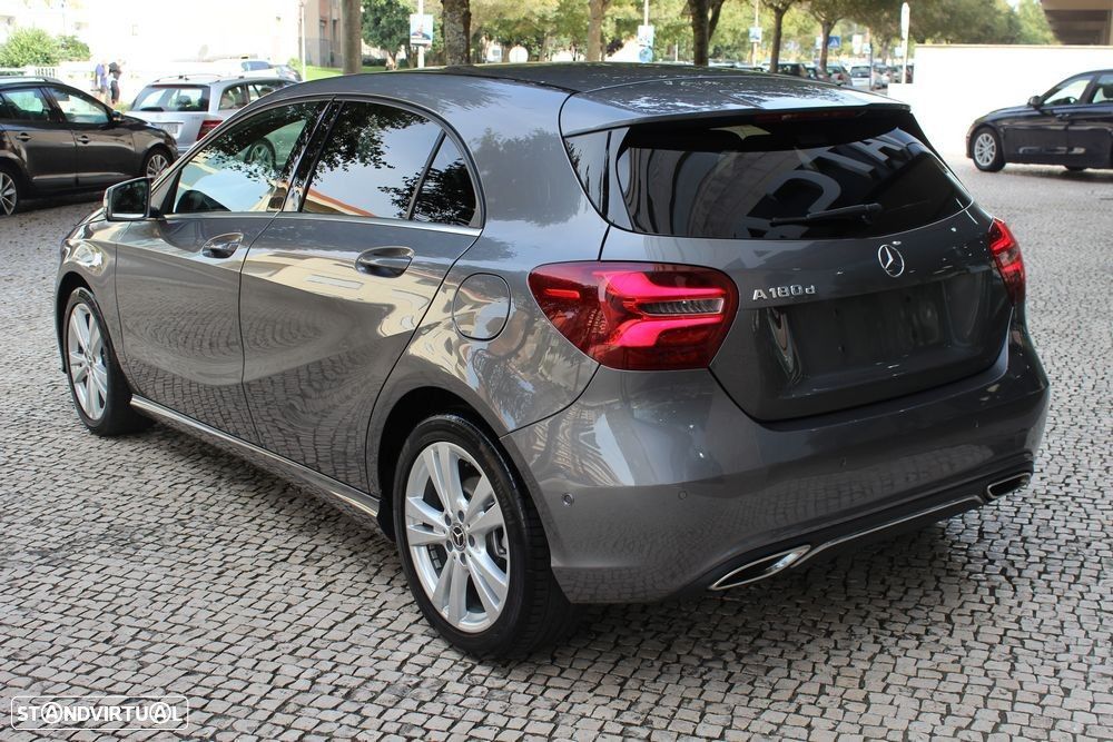 Mercedes-Benz A 180 d Urban - 8