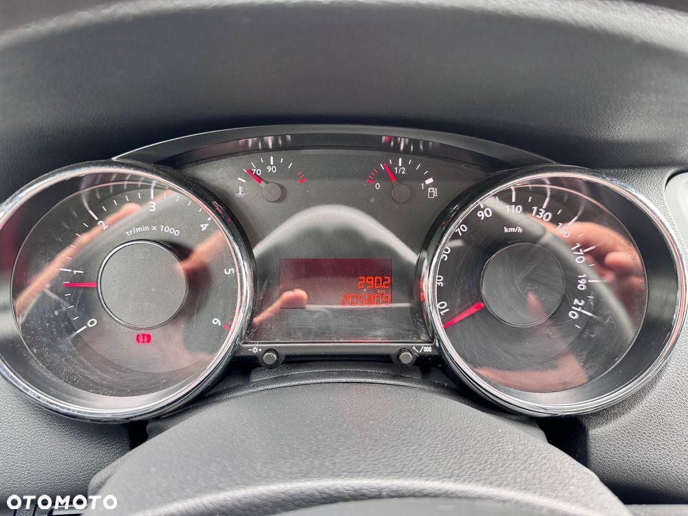 Peugeot 5008 2.0 BlueHDi Allure - 22