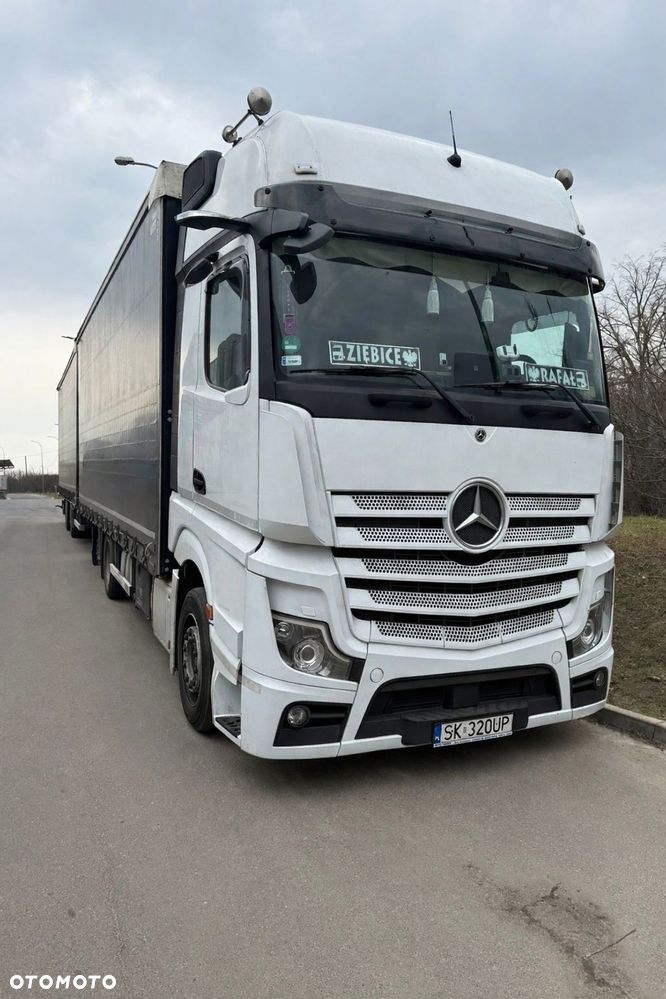 Mercedes-Benz ACTROS - 1