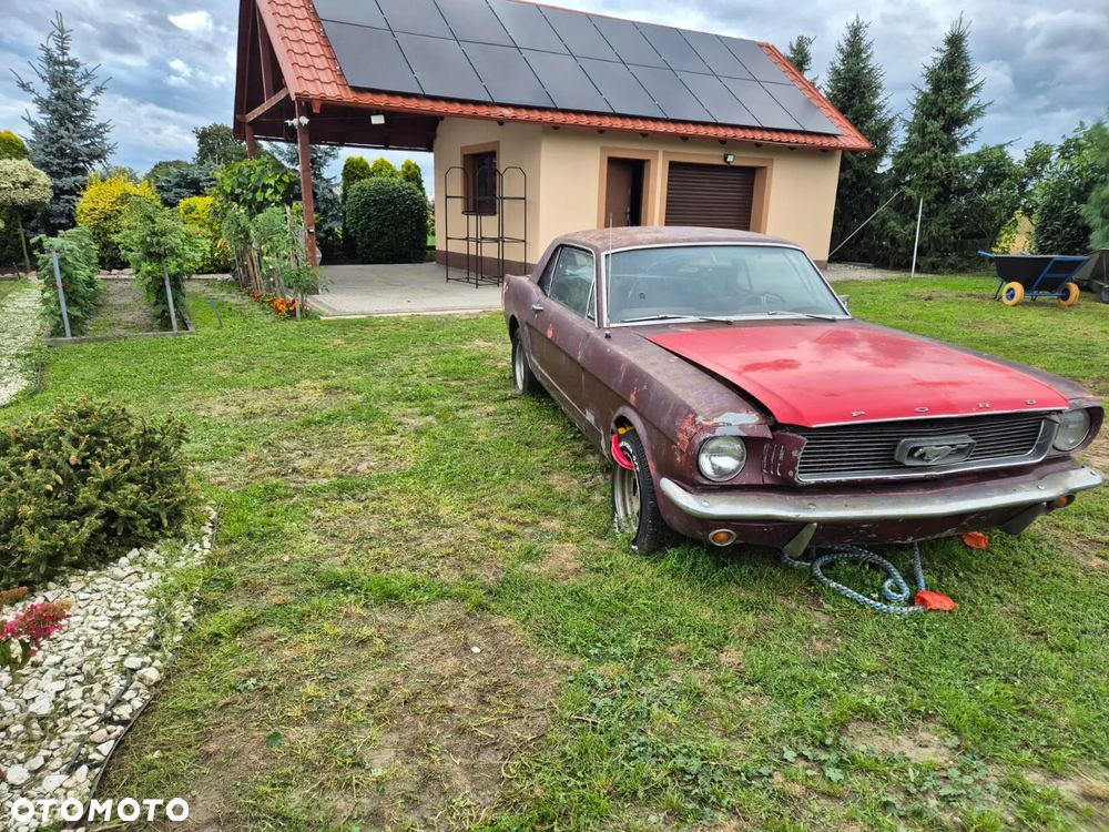 Ford Mustang - 8