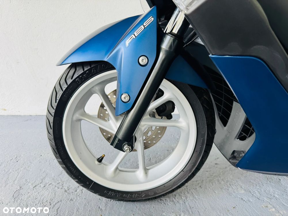 Yamaha NMAX - 10