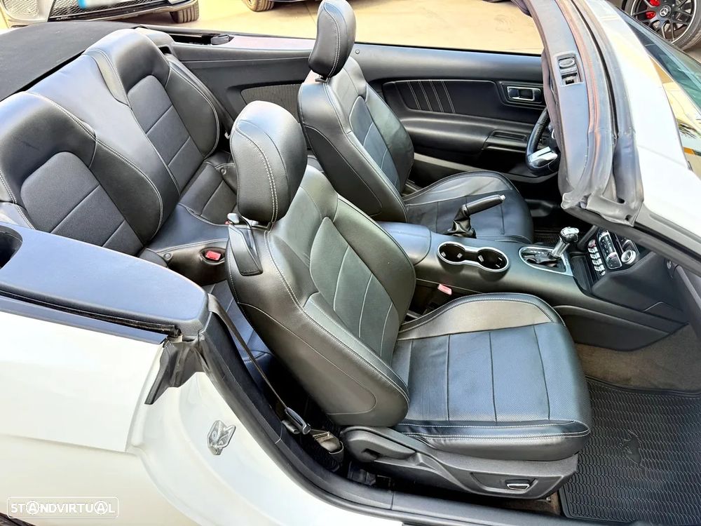 Ford Mustang 2.3i EcoBoost Aut. - 30