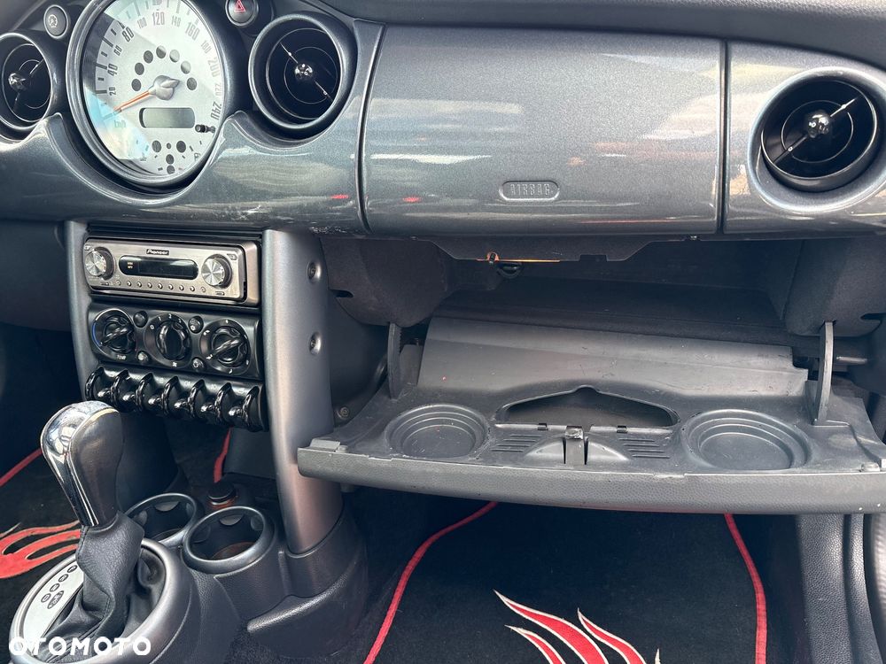 MINI Cooper Seven - 6
