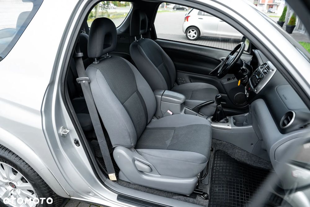 Toyota RAV4 4x4 Edition - 17