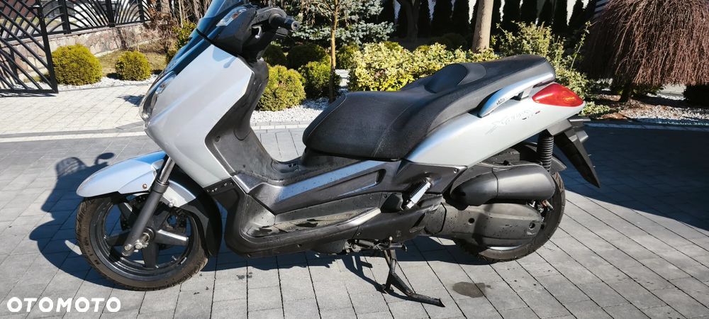 Yamaha X-max - 10