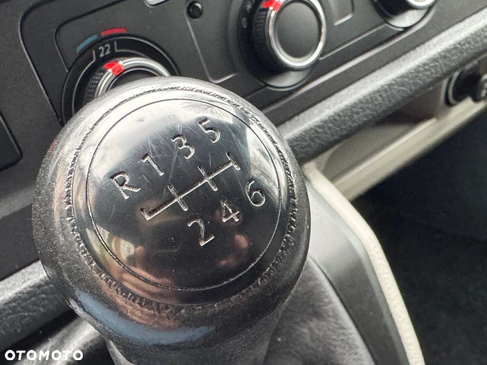 Volkswagen TRANSPORTER T6 - 16