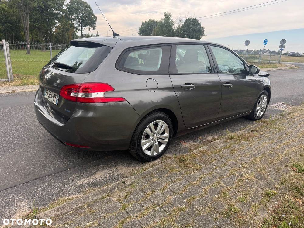 Peugeot 308 1.6 BlueHDi Style S&S - 1