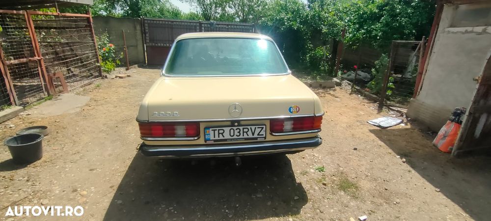 Mercedes-Benz W123 ver-200-d - 2