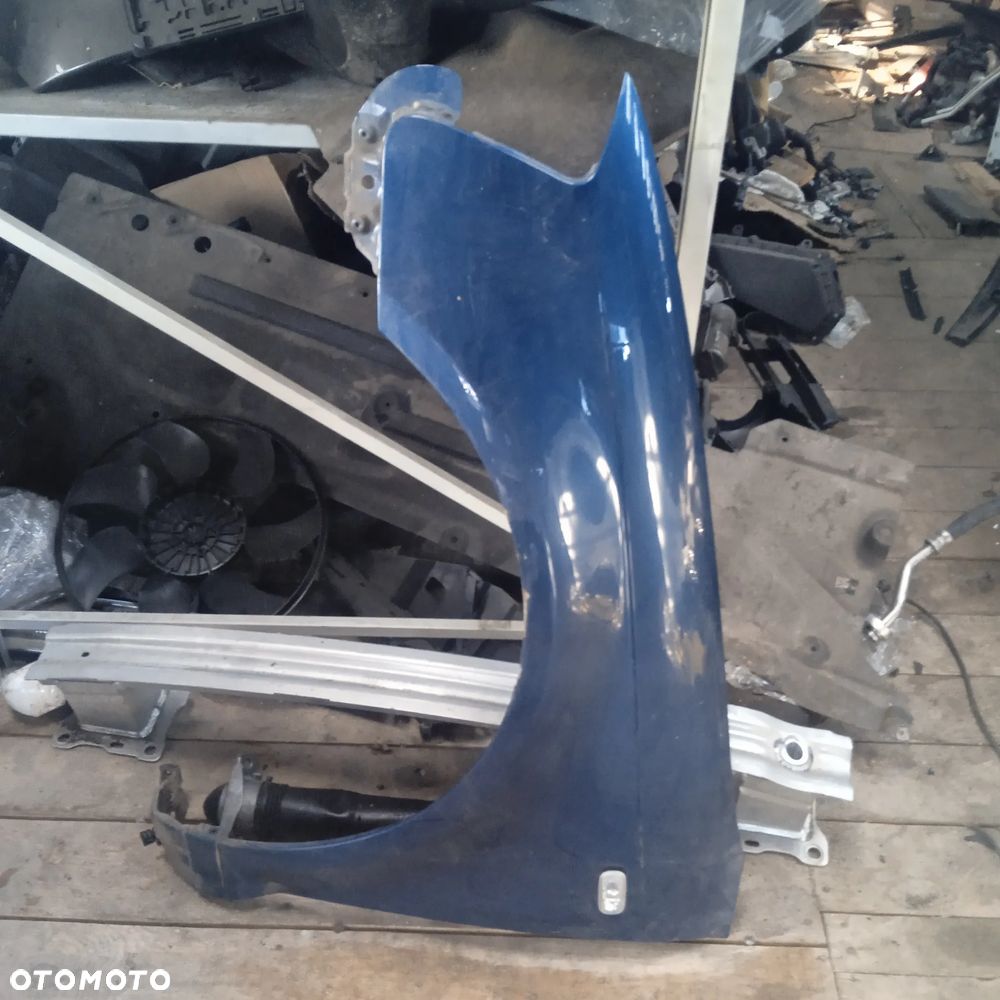 Błotnik lewy A3 8P - 1