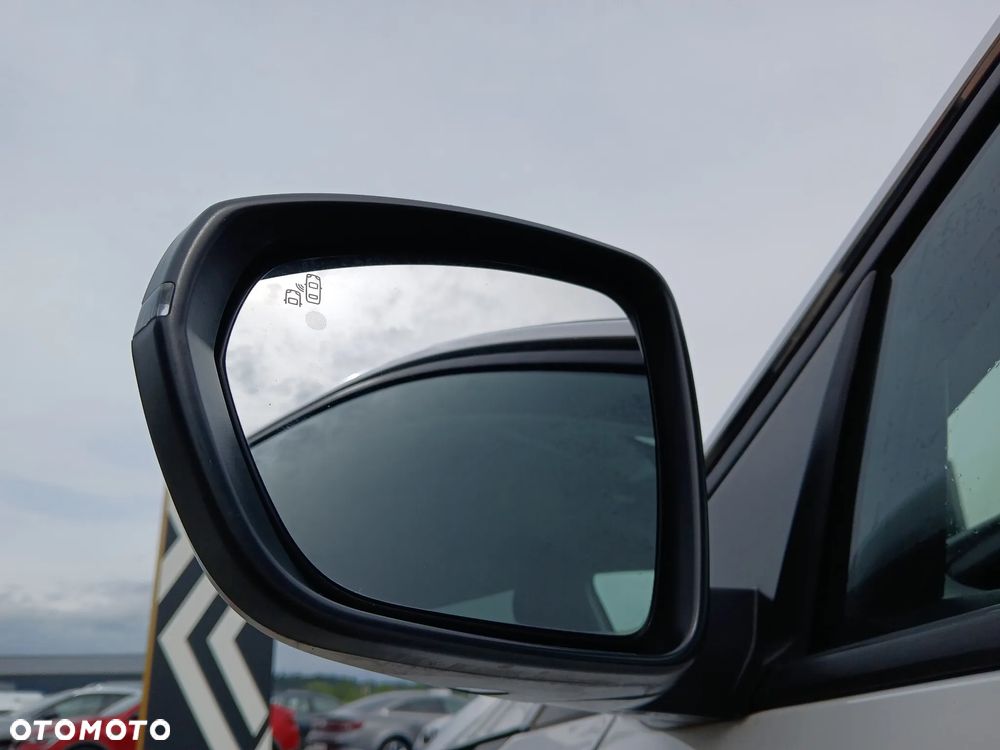 Peugeot 5008 1.6 PureTech Allure S&S EAT8 - 28