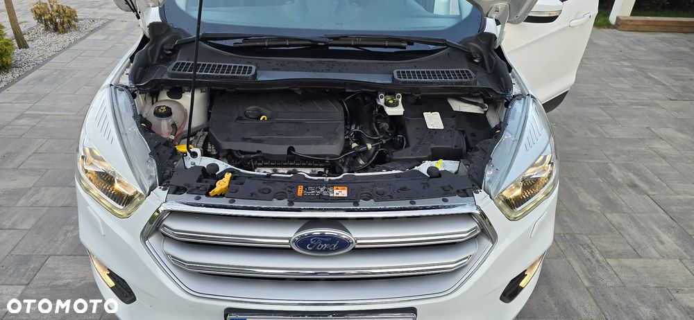 Ford Kuga 1.5 EcoBoost 2x4 Titanium - 30