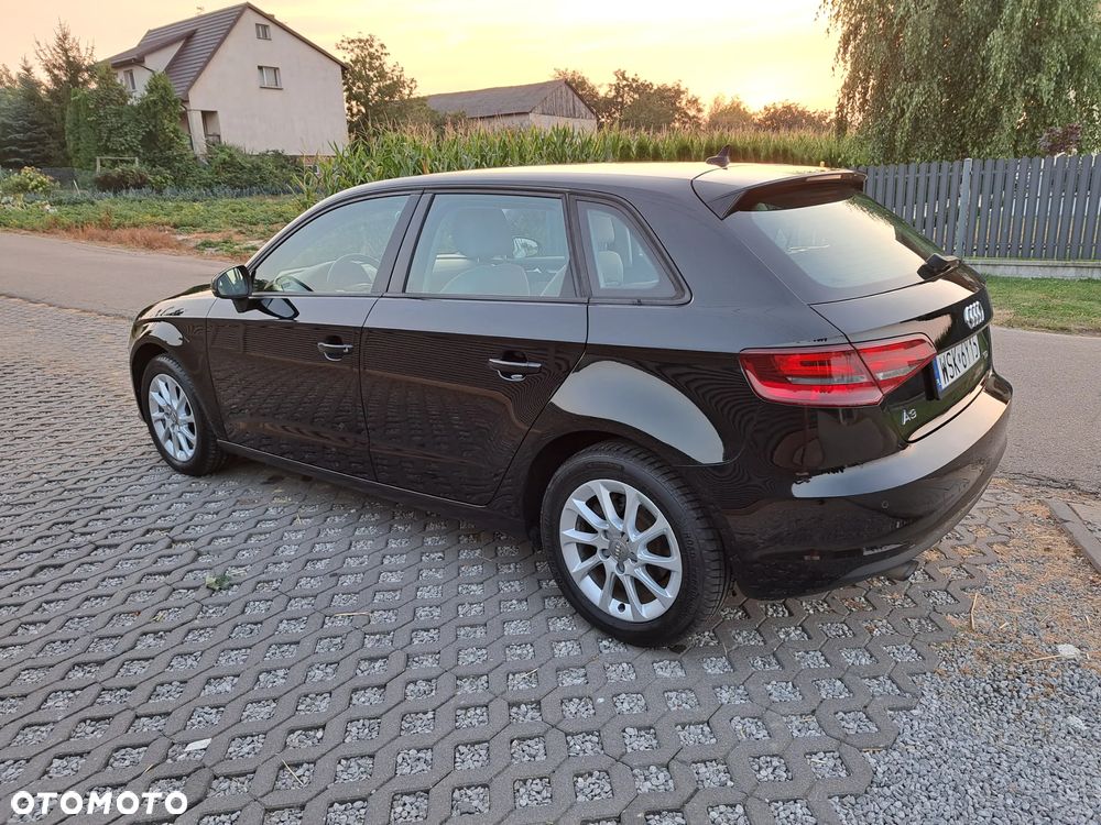 Audi A3 Sportback 1.6 TDI Attraction - 5