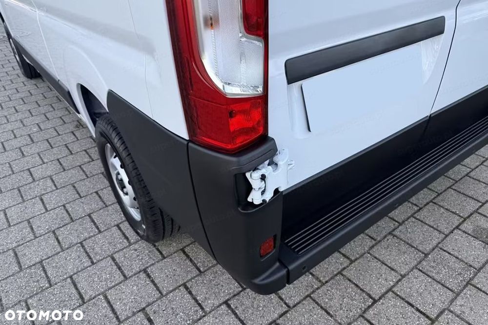Opel Movano Heavy L2H2 2.2 140KM - 11