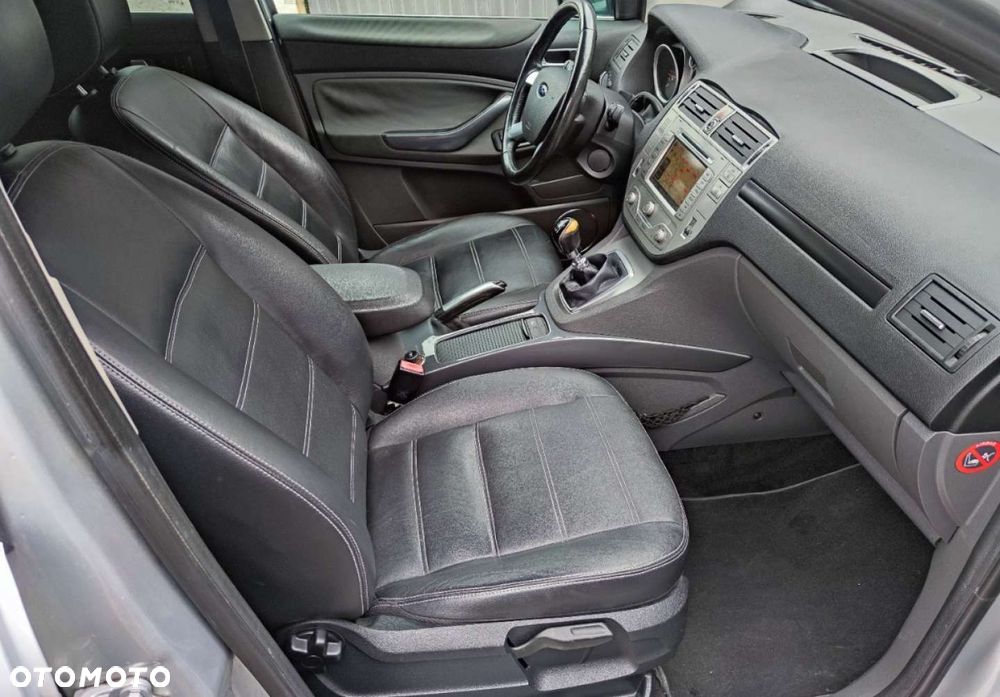 Ford Kuga 2.0 TDCi 4x4 Titanium - 18