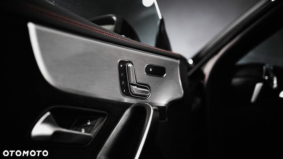 Mercedes-Benz CLA - 21