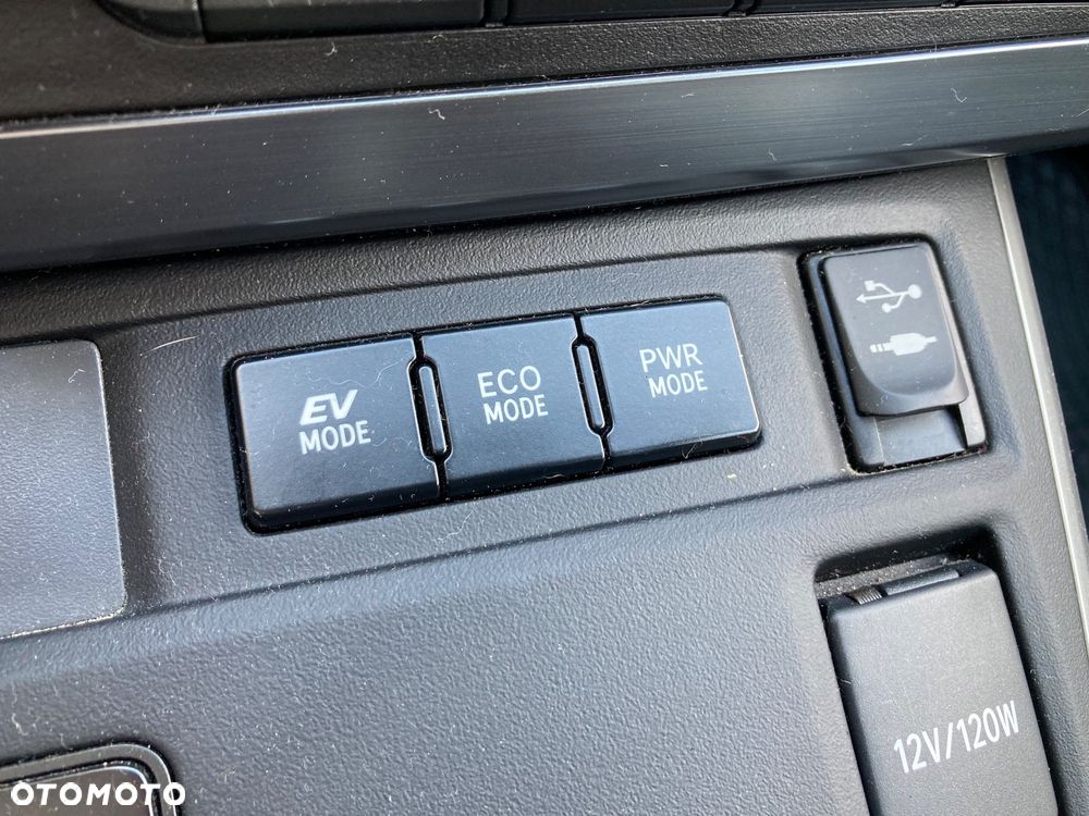 Toyota Auris - 13