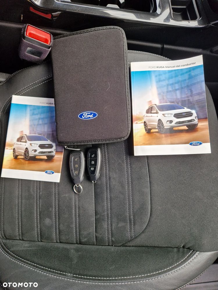 Ford Kuga 2.0 TDCi 4x4 ST-Line - 36
