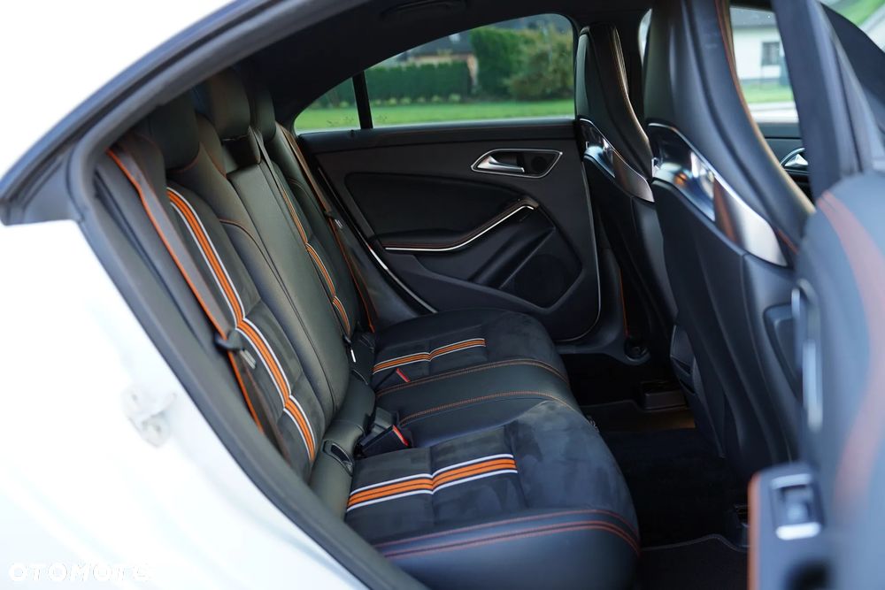 Mercedes-Benz CLA 45 AMG 4-Matic - 25