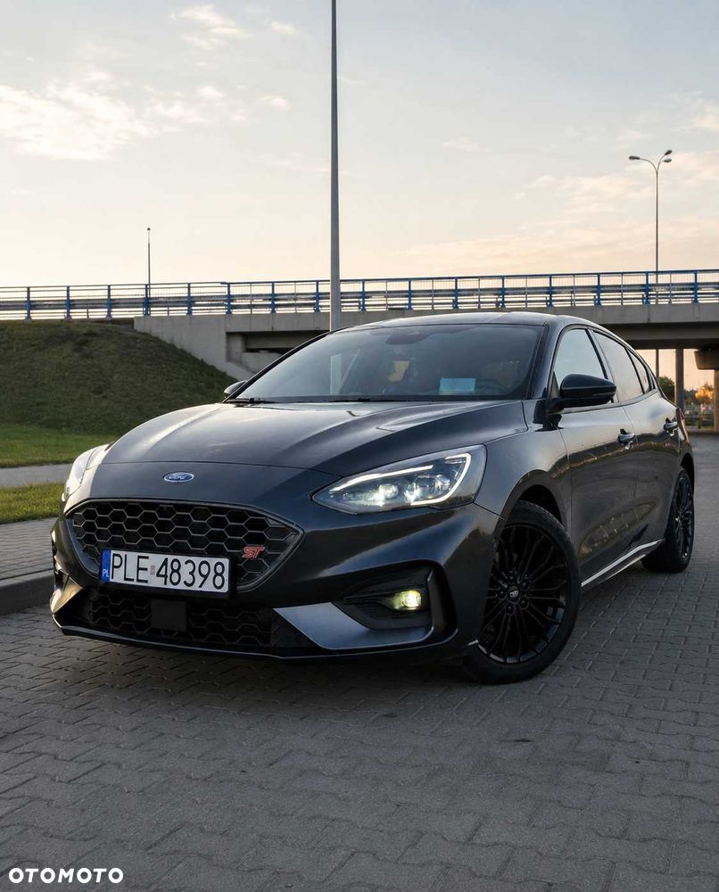 Ford Focus - 1