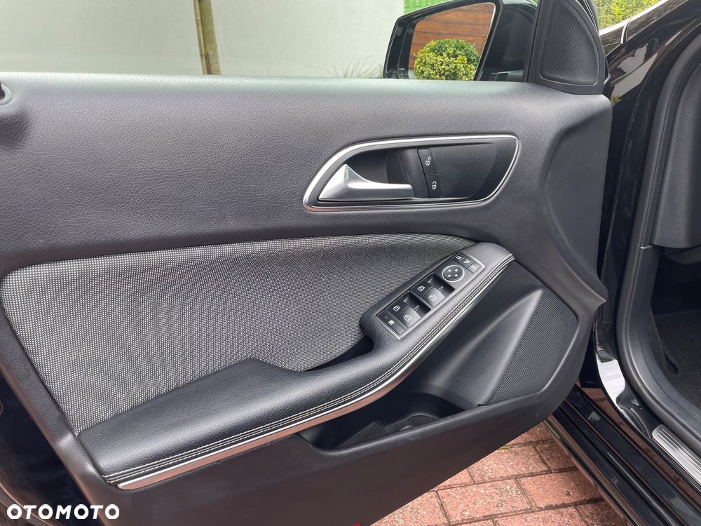 Mercedes-Benz Klasa A 180 7G-DCT - 15