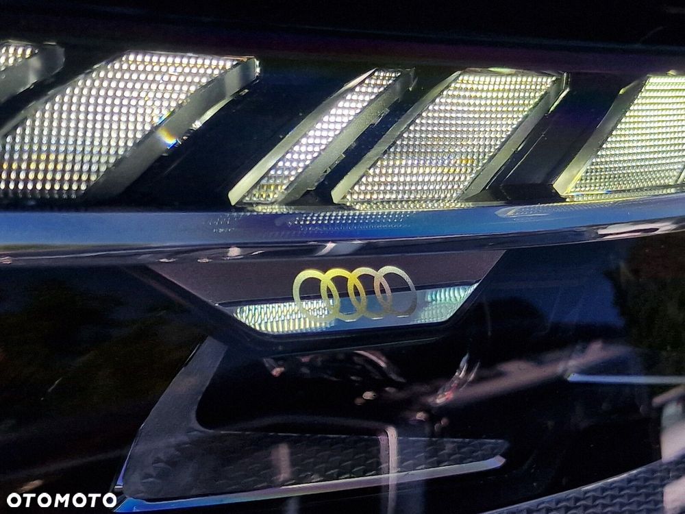 Audi S8 - 12