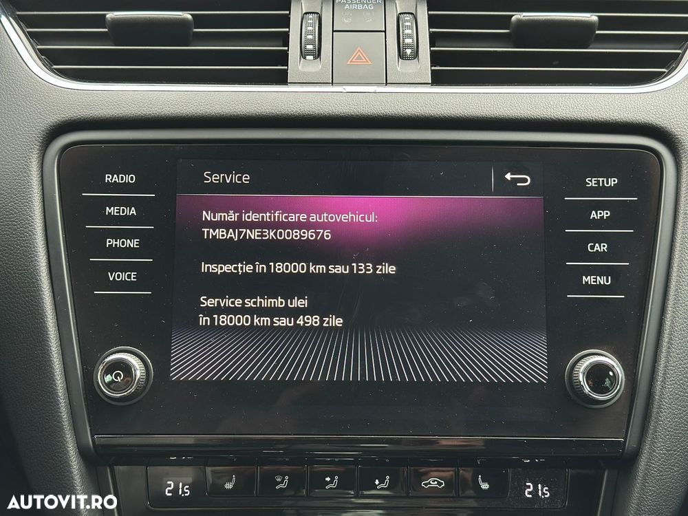 Skoda Octavia 2.0 TDI DSG Style - 23
