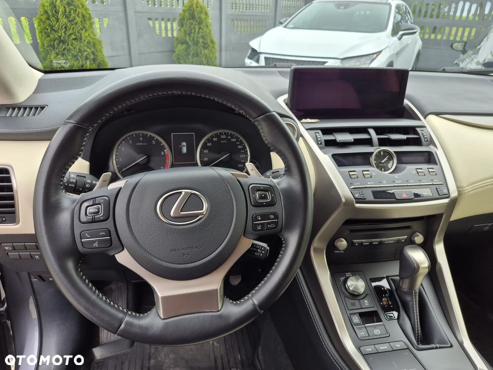 Lexus NX 300 F Impression AWD - 9