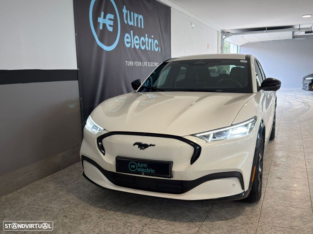 Ford Mustang Mach-E 75.7 kWh Premium AWD - 2