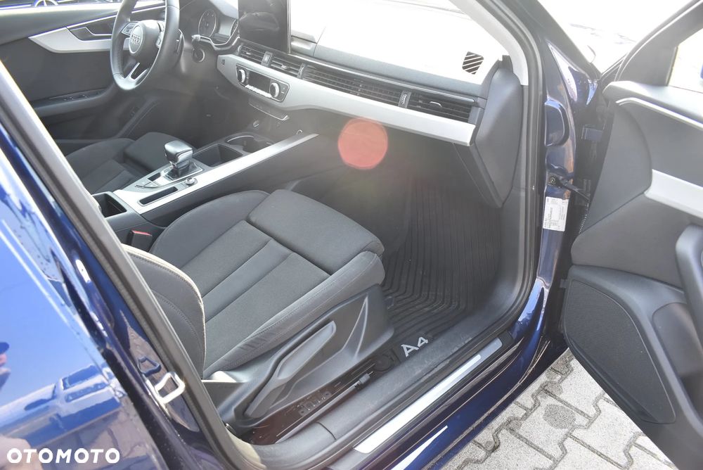 Audi A4 Avant 35 TDI mHEV S tronic - 16