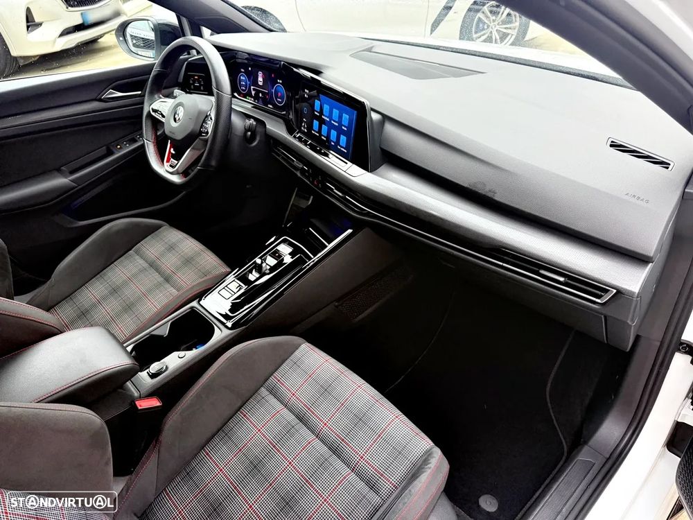 VW Golf 2.0 TSI GTI DSG - 25