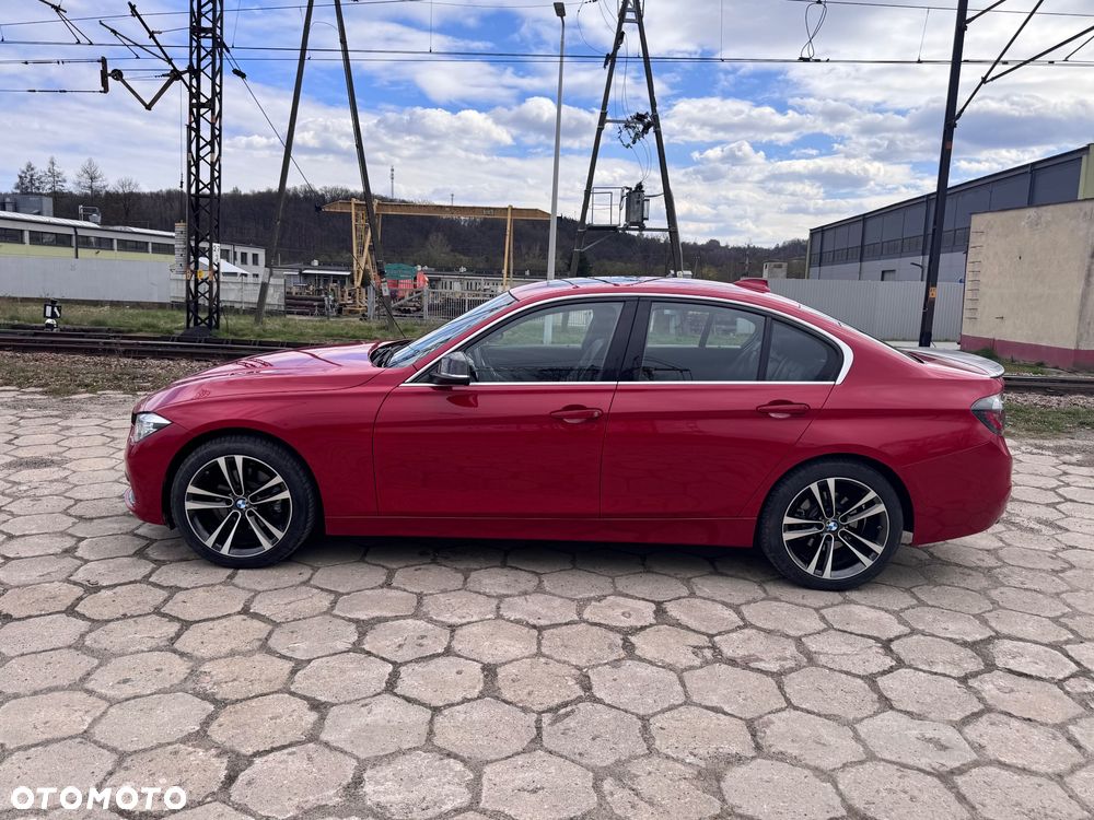 BMW Seria 3 330i xDrive Edition Luxury Line Purity - 4