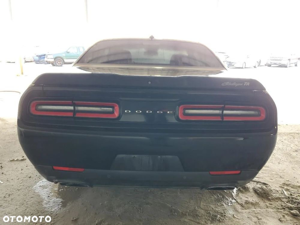 Dodge Challenger 5.7 R/T - 6
