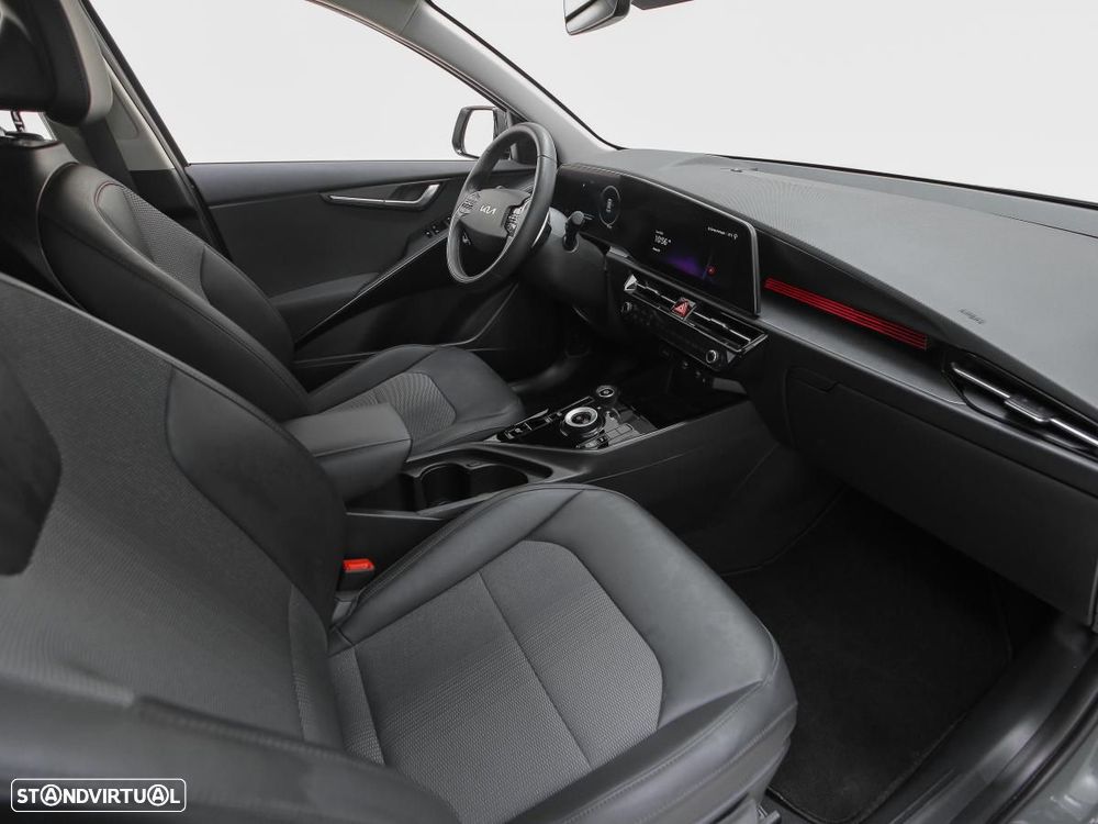 Kia Niro EV 64kWh Tech - 8