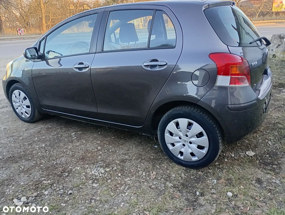 Toyota Yaris 1.33 VVT-i Cool - 27