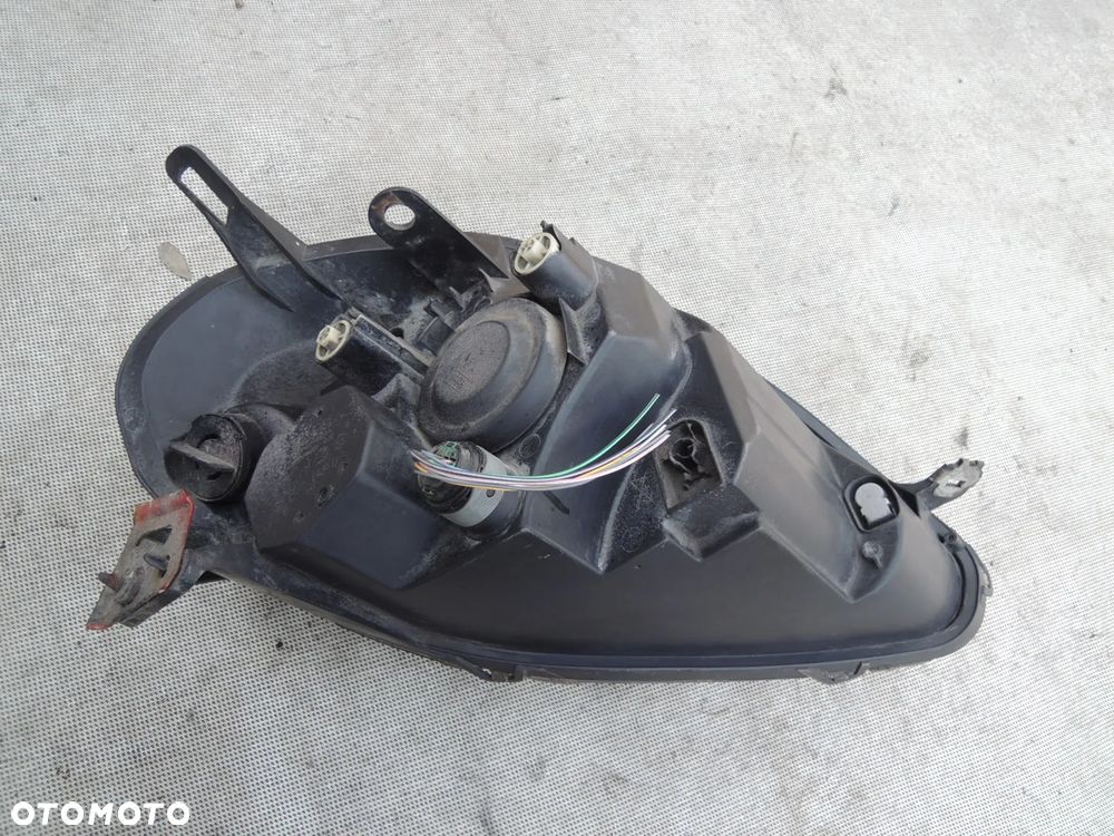 Reflektor Przód Valeo EU - FIAT GRANDE PUNTO 05-12r - 6