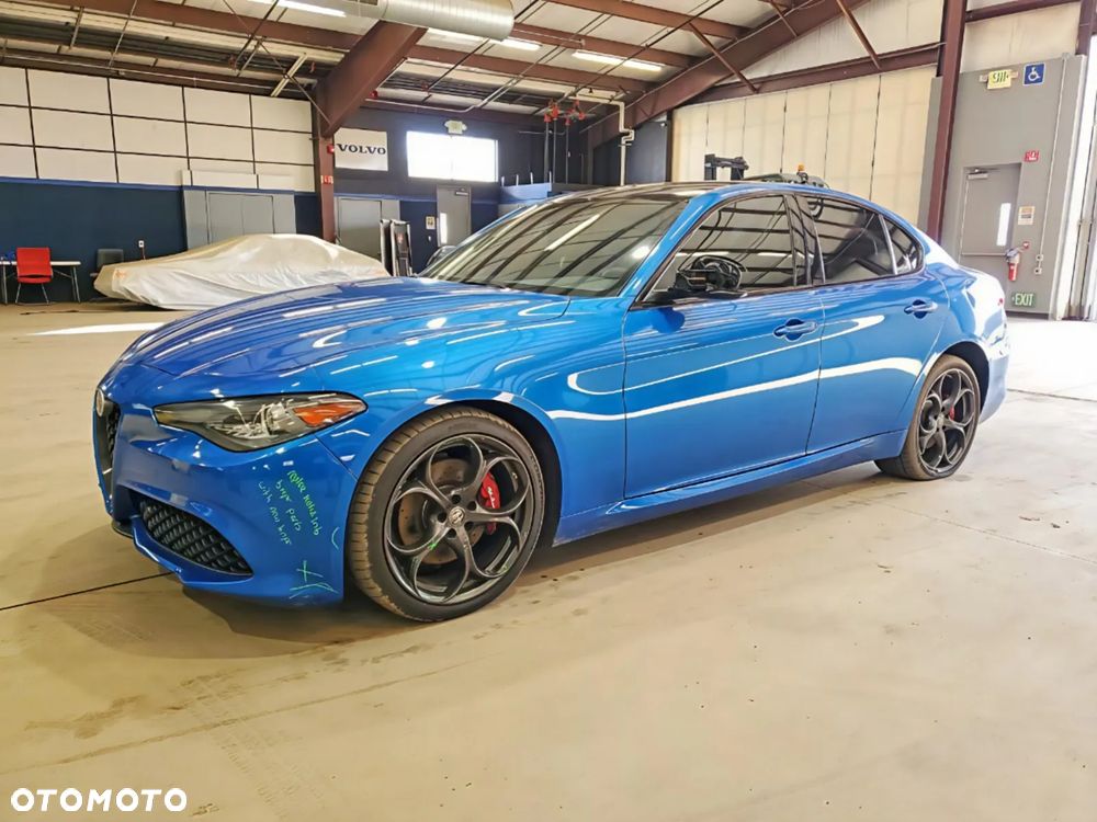 Alfa Romeo Giulia - 1