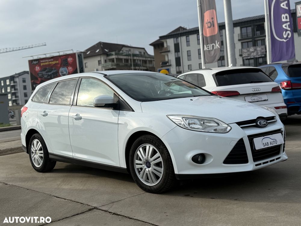 Ford Focus Turnier 1.6 TDCi ECOnetic 88g Start-Stopp-Sy Titanium - 3