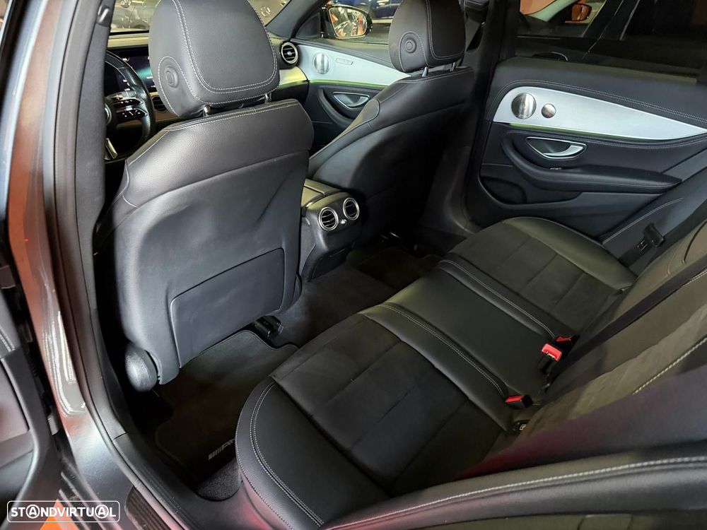 Mercedes-Benz E 300 - 4