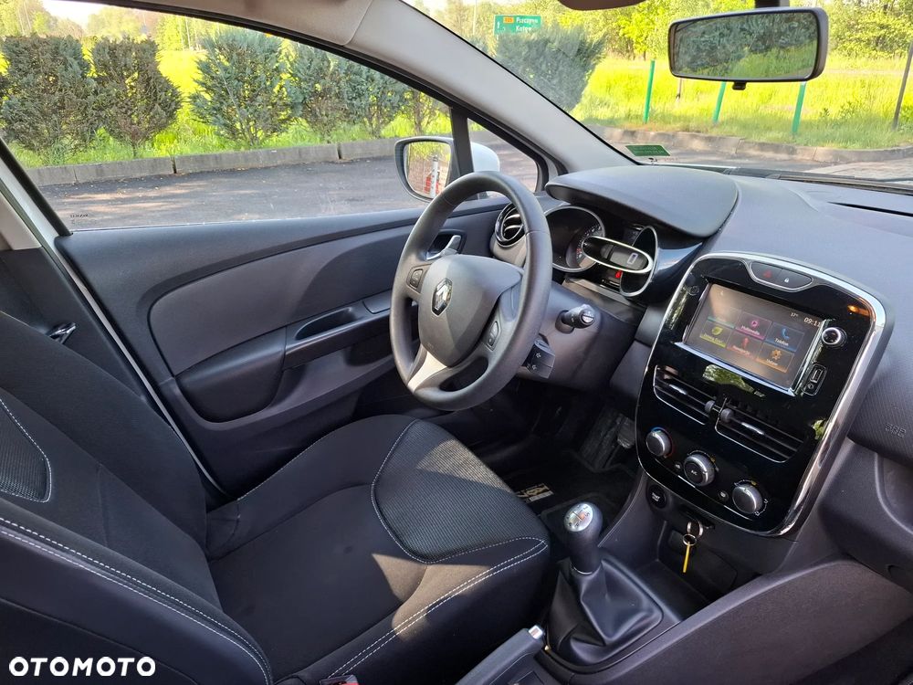 Renault Clio - 17