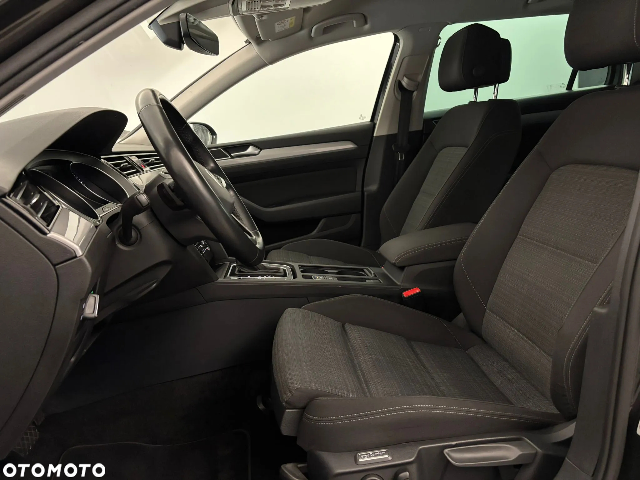 Volkswagen Passat 2.0 TDI EVO Business DSG - 11