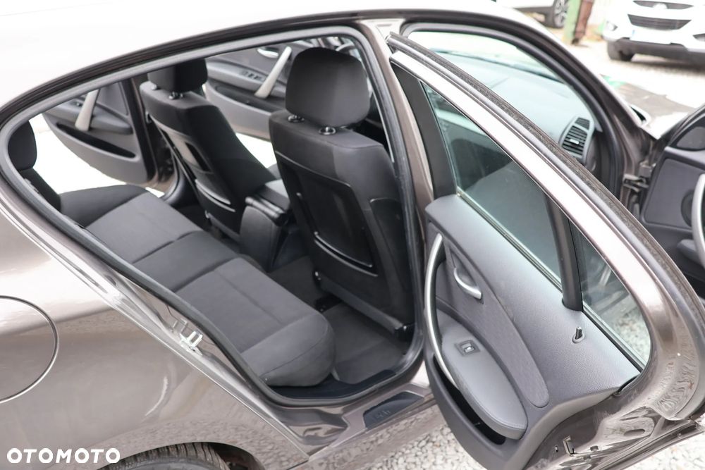 BMW Seria 1 116i - 12