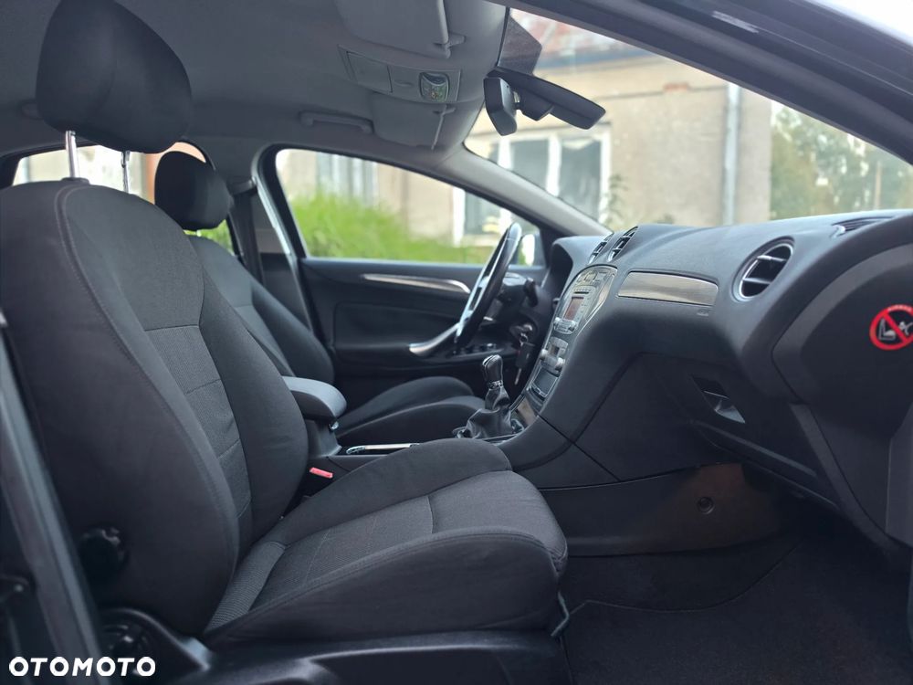 Ford Mondeo - 20