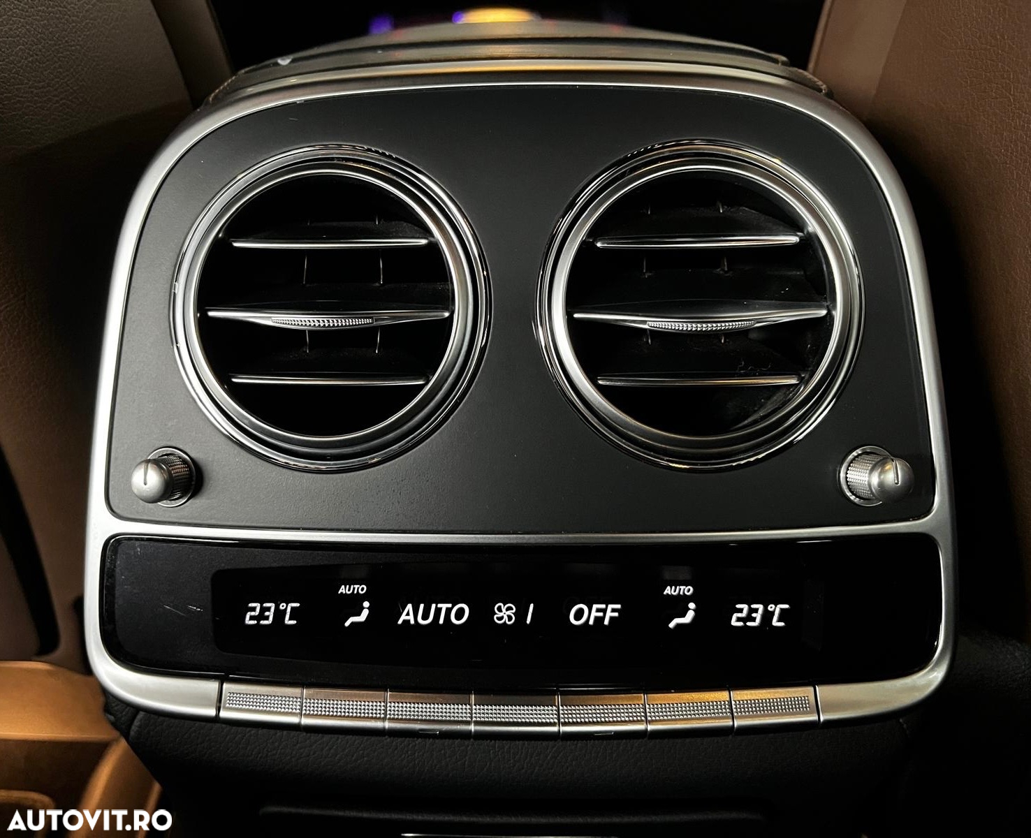 Mercedes-Benz S 560 4MATIC Long Aut. - 27