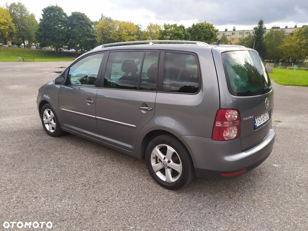 Volkswagen Touran 1.9 TDI Highline - 4