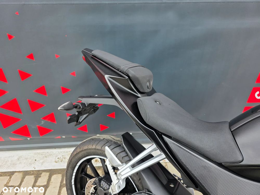 Yamaha YZF - 21
